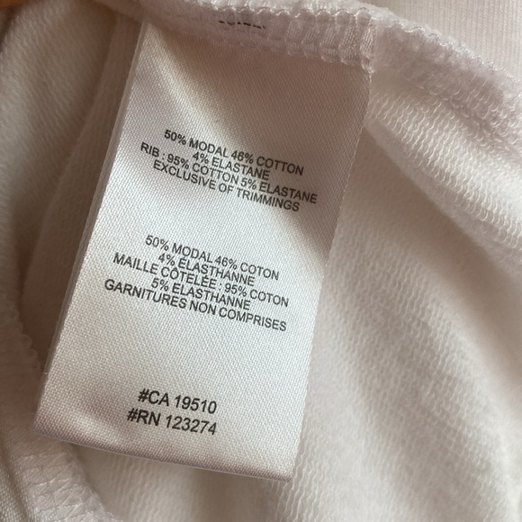 White Lolë sweater, size small. - Picture 3 of 3